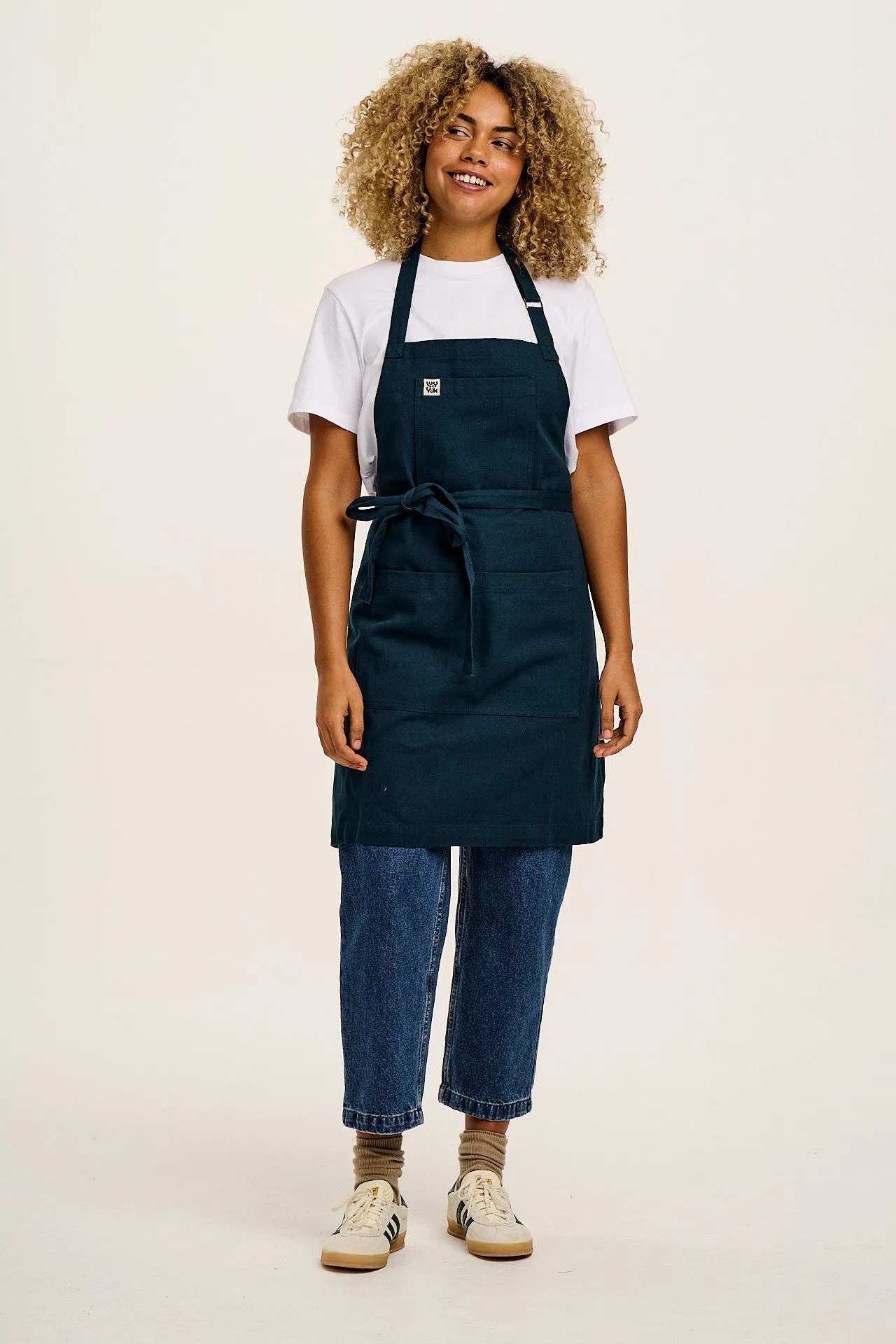 Ada - Midweight Cotton Apron in Navy