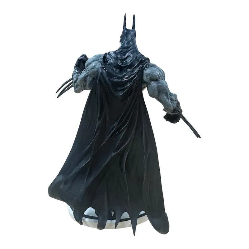 (DAMAGED) BATMAN BLACK & WHITE STATUE BY BISLEY 2ND ED