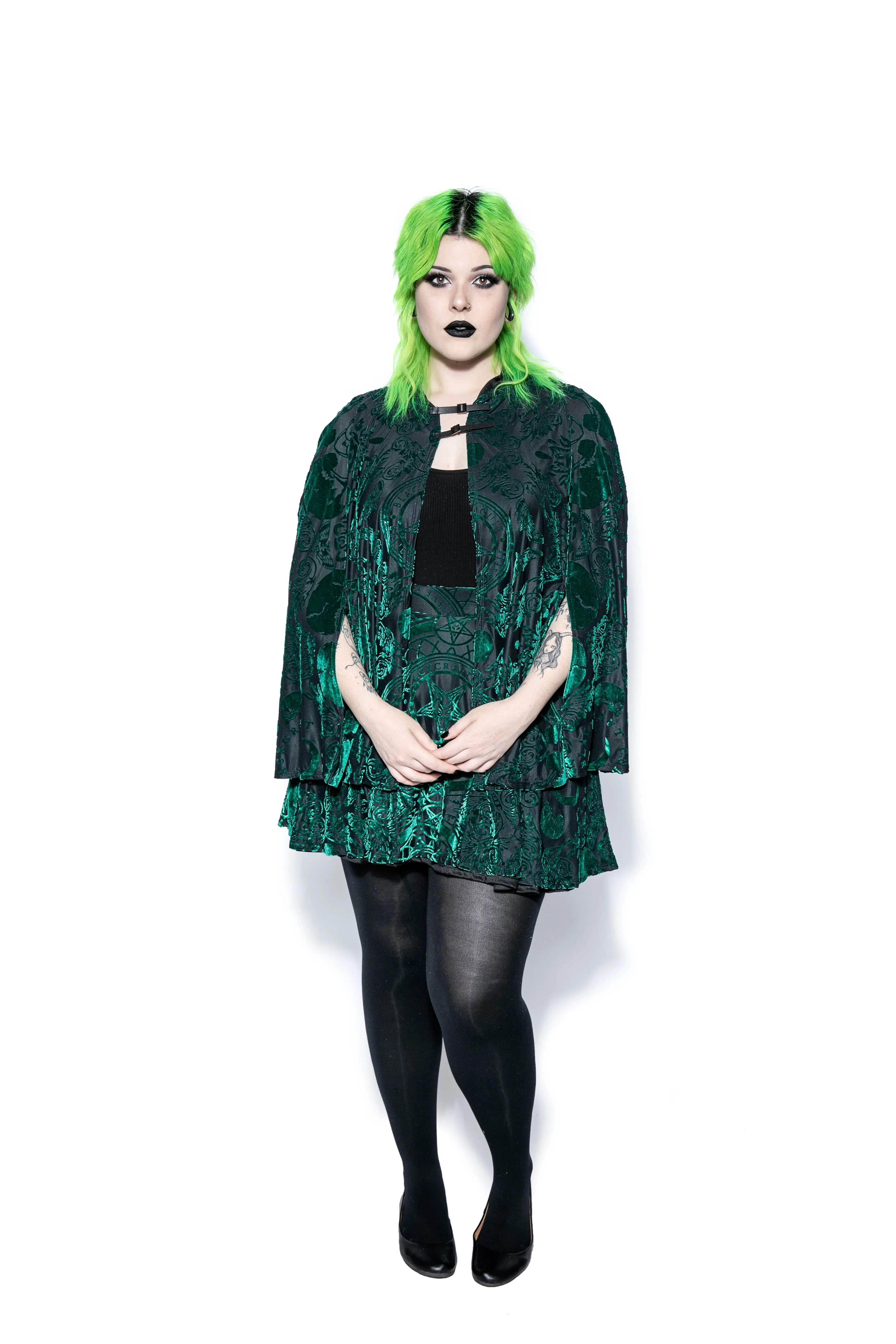 Green Baroque - Velvet Cape