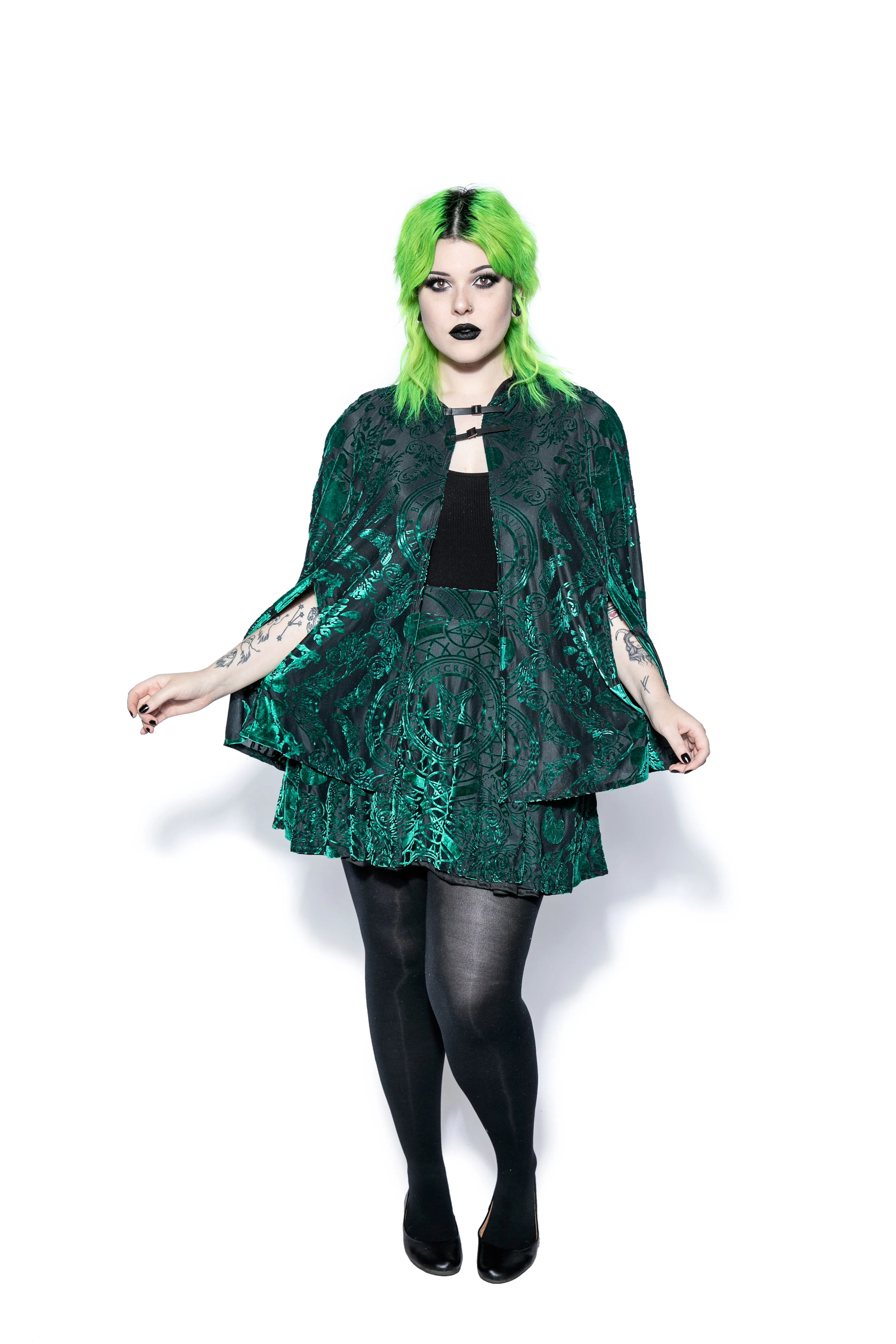 Green Baroque - Velvet Cape