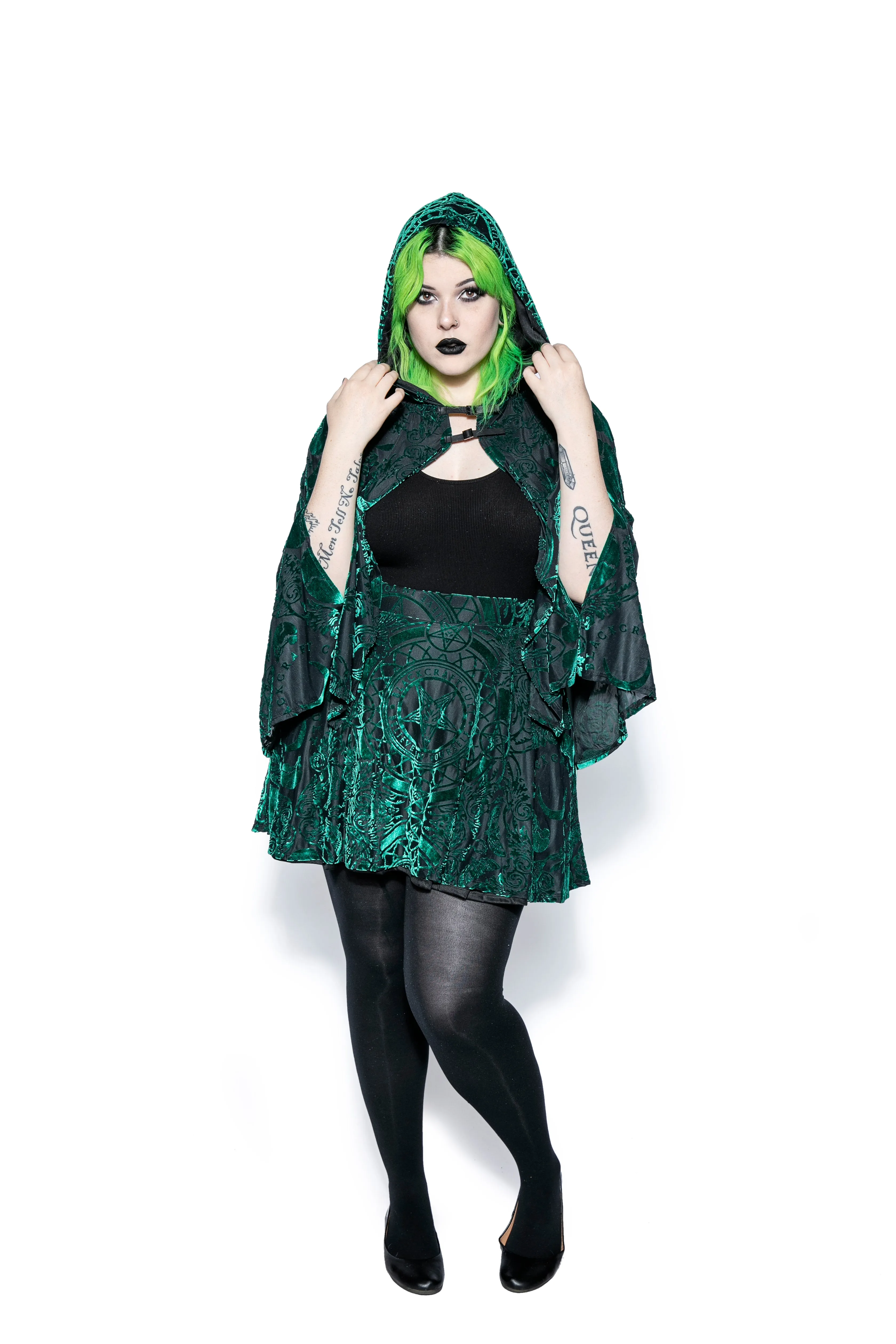 Green Baroque - Velvet Cape