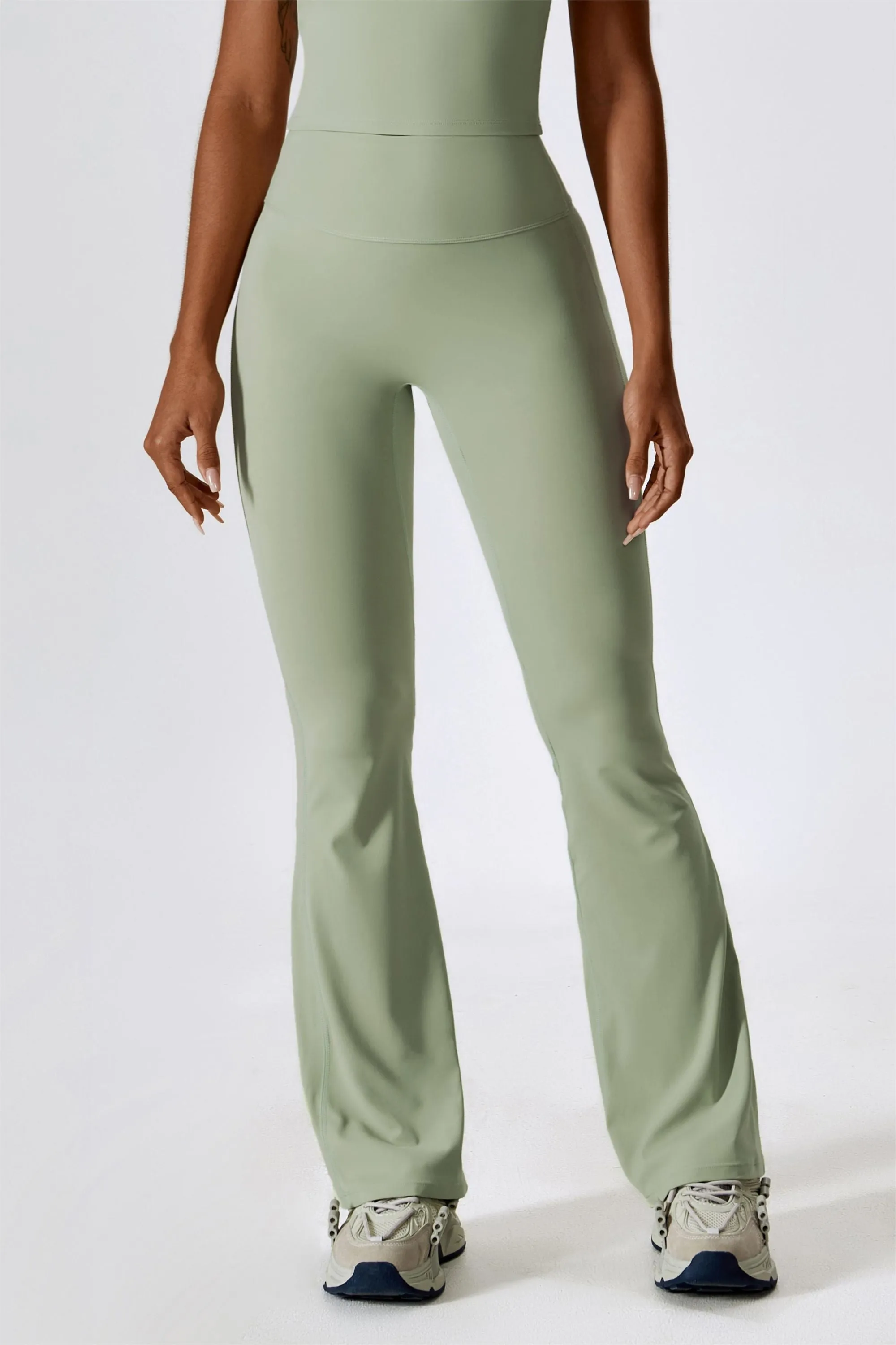 High-Rise Bootcut Flared Scrunch Bum Legging