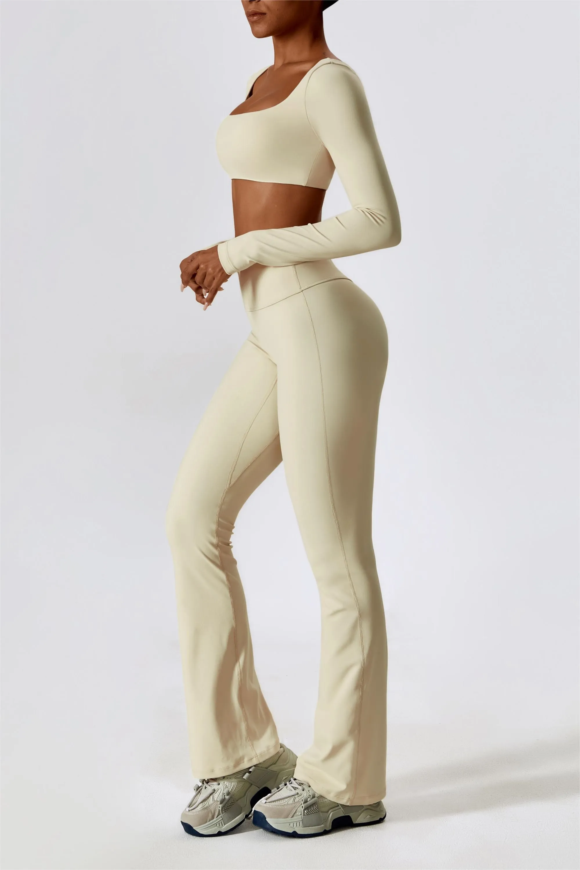 High-Rise Bootcut Flared Scrunch Bum Legging