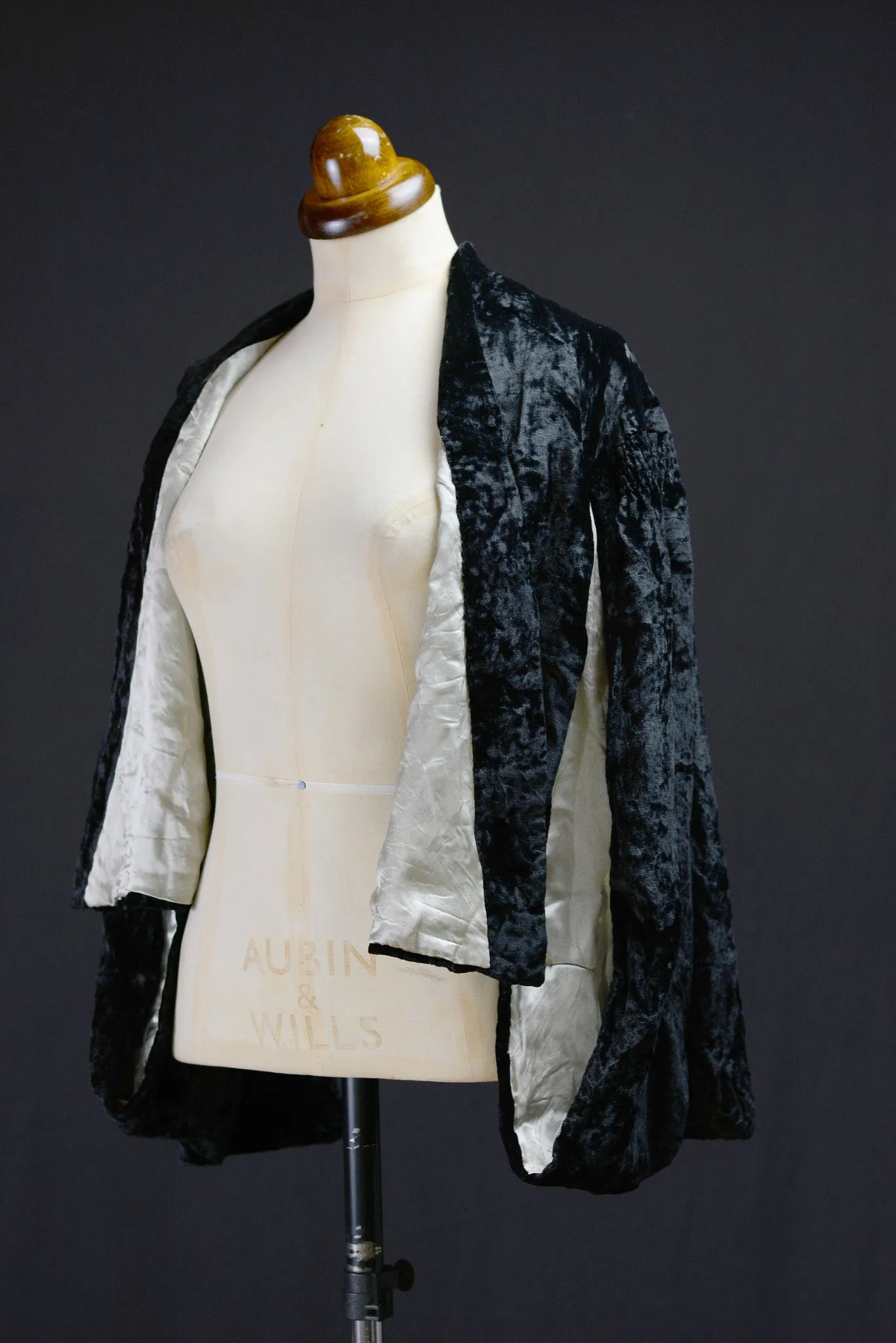 Vintage 1930s Black Velvet Kimono Jacket