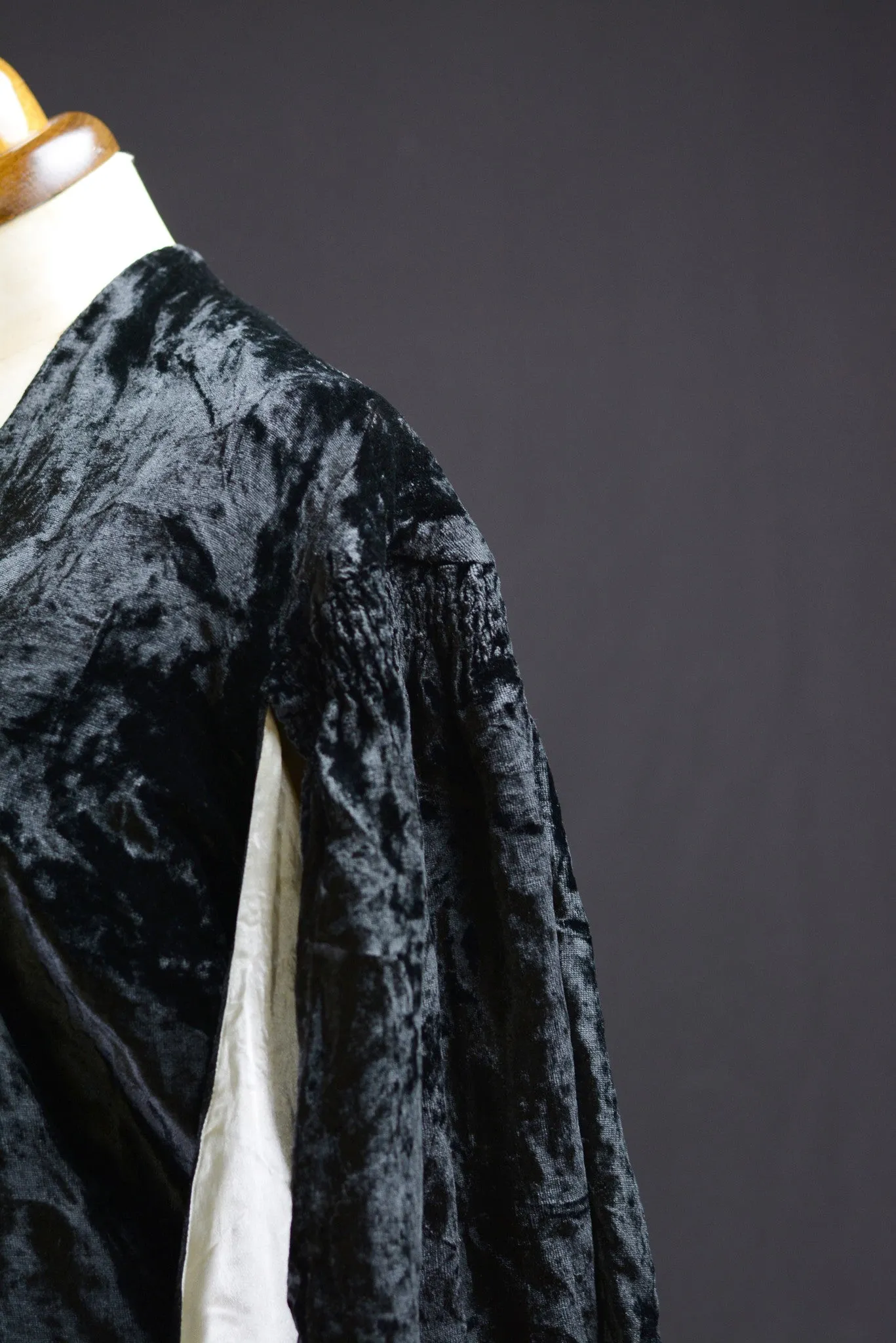 Vintage 1930s Black Velvet Kimono Jacket